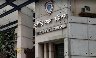 অবৈধ সম্পদের তালিকায় শীর্ষে সরকারি কর্মকর্তারা
