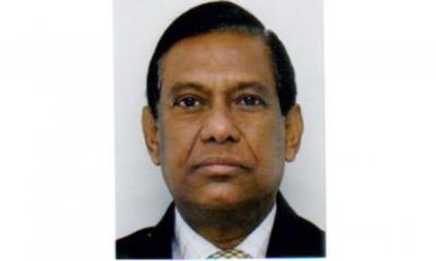 বিচারপতি মানিকের গাড়িতে হামলা