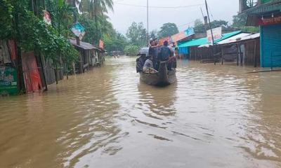 বাঁধ ভেঙে ২০ গ্রাম প্লাবিত